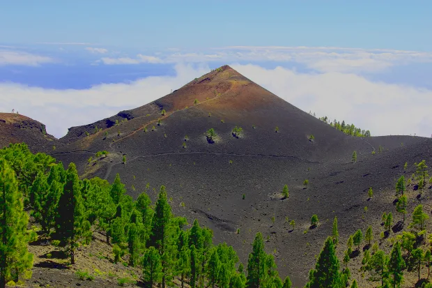 El volcán Martín de la isla de la Palma desde Cumbre Vieja. 